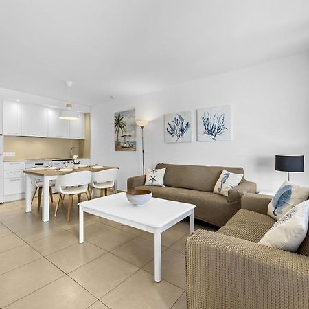 Апартаменти Casahost Bastian Boutique I Seaview Коста-Тегісе Екстер'єр фото